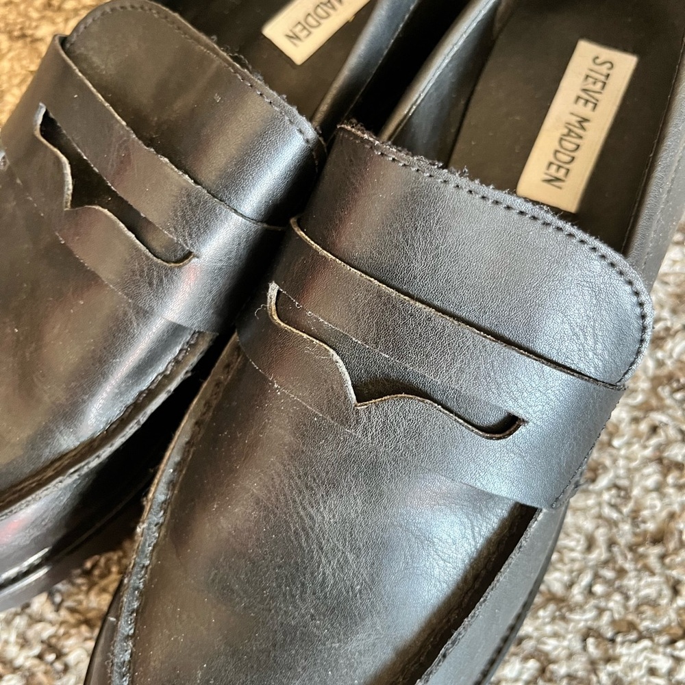 Steve Madden Black Loafers 9 - Picture 2 of 5